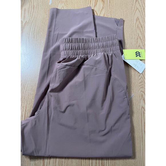 B6 New Womens All in Motion High Rise Woven Tapered Pants Pockets Plum Purple XL - Picture 3 of 4